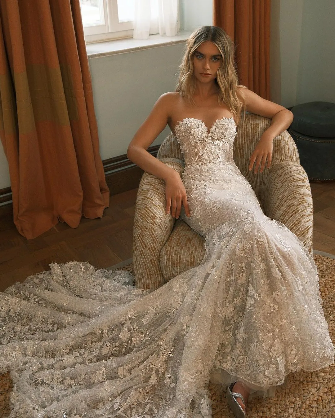 chinese dress ladies Mermaid Strapless Chapel Train Tulle Lace Applique Backless Wedding Dr –  Ballbella main image 1