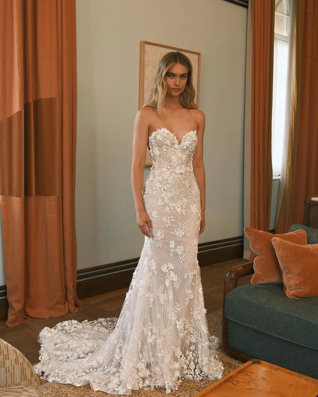 chinese dress ladies Sexy Strapless Champagne Mermaid Wedding Dresses Ivory Lace Appliques main image 0