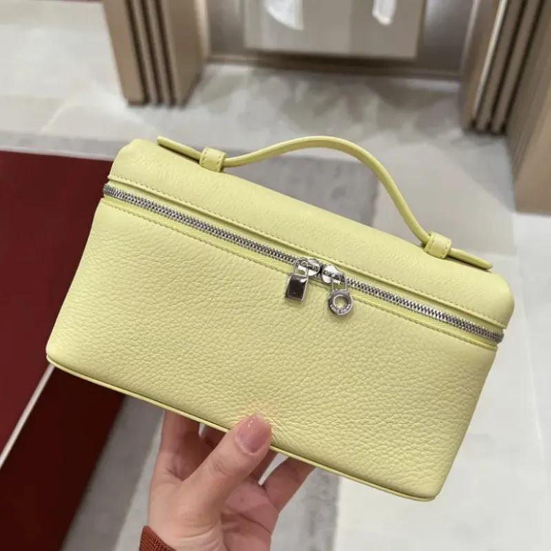 DHgate Leather Crossbody Handbag Stylish Gigi Lunch Box Bag for Everyday Essentials Bags Luggage Accessories