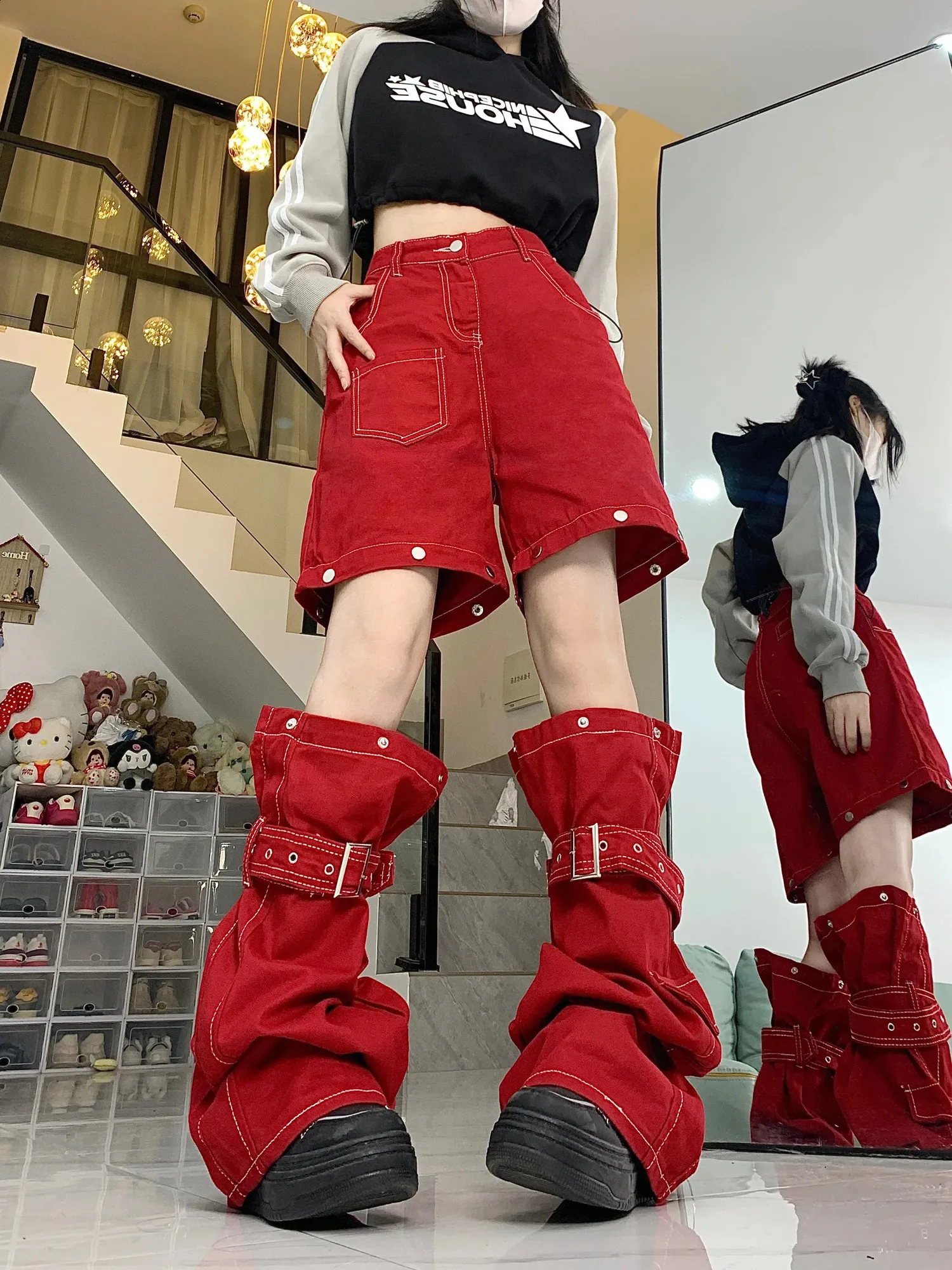 独特な店 Red cargo pants for women 2-in-1 with Detachable Baggy Style パンツ