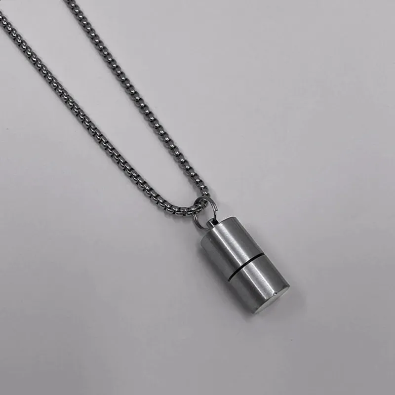Collana con ciondolo con lettera QUEEN Iced Out Bling per donna Uomo 13mm Collana con catena a maglie cubane Miami Collana maschile HipHop Rock Gioielli di moda  36