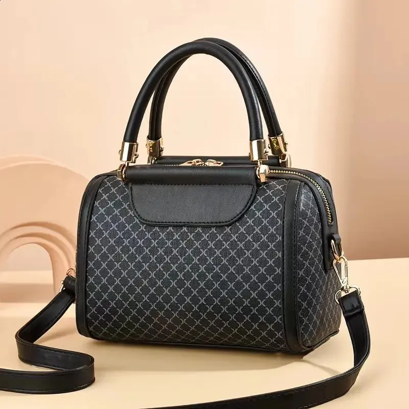 Save Big on Bulk Boston Pillow Bag Boston Purse Style Leather Handbag:  Quilted Shoulder Bag, Vintage Pillow Design, Retro Crossbody For Women  Best