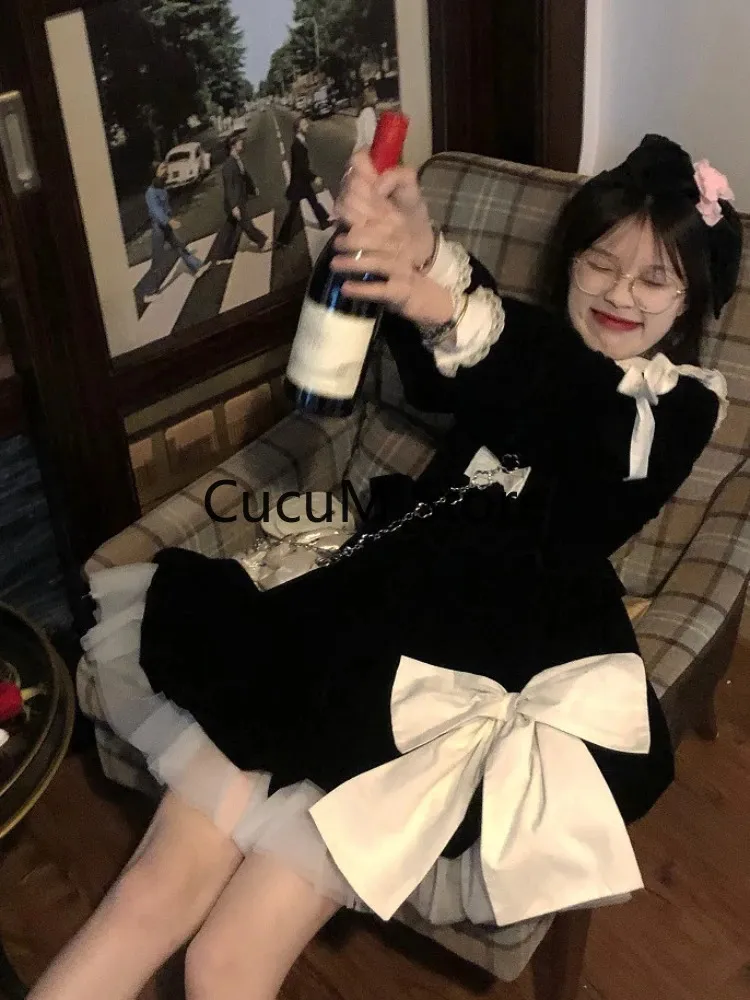 Kawaii Vintage Black Y2K Mini Dress for Women, Slim Fit, Cute Fashion with Bow Detail