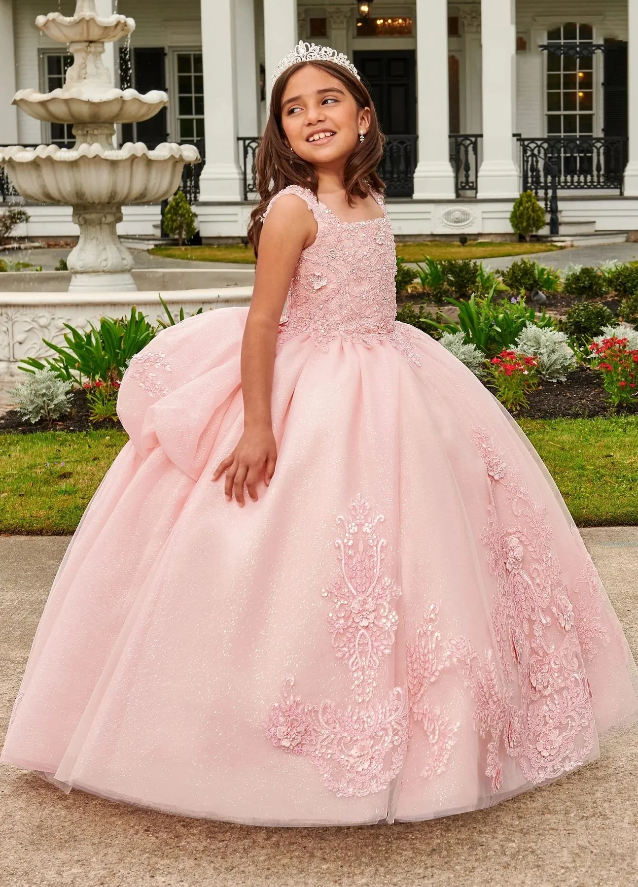 Elegant Pastel Pink Ball Gown Dress with Lace and Beading