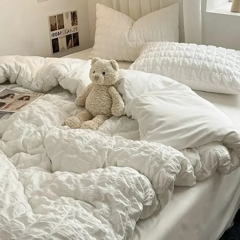 DHgate.com:French Seersucker Bedding Set: White Princess