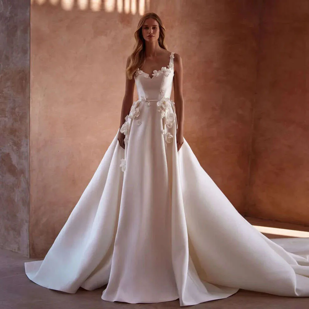 satin wedding dress wrinkles HELP! How to get wrinkles out of satin GLL dress. : r/weddingdress