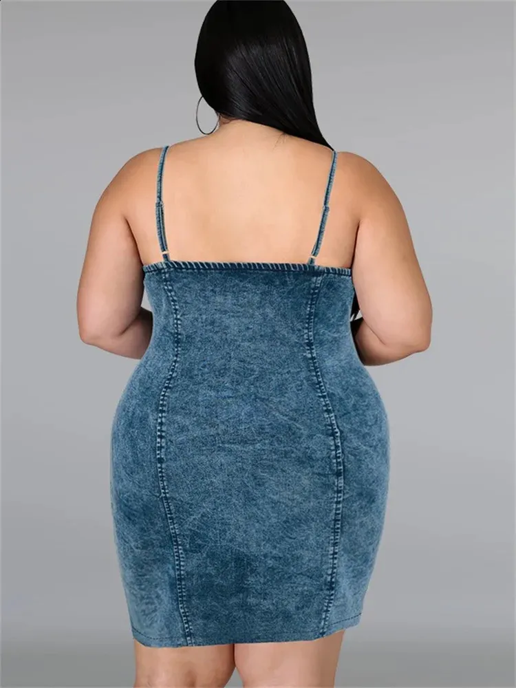 Plus Size Denim Midi denim dress - Sleeveless, Fashionable Plus Size Denim Midi denim dress - Sleeveless, Fashionable