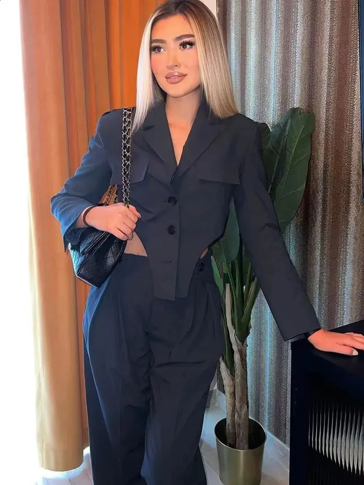 Classy Cropped Blazer Outfit Vintage Cropped Blazer Suit For Women - Main Image