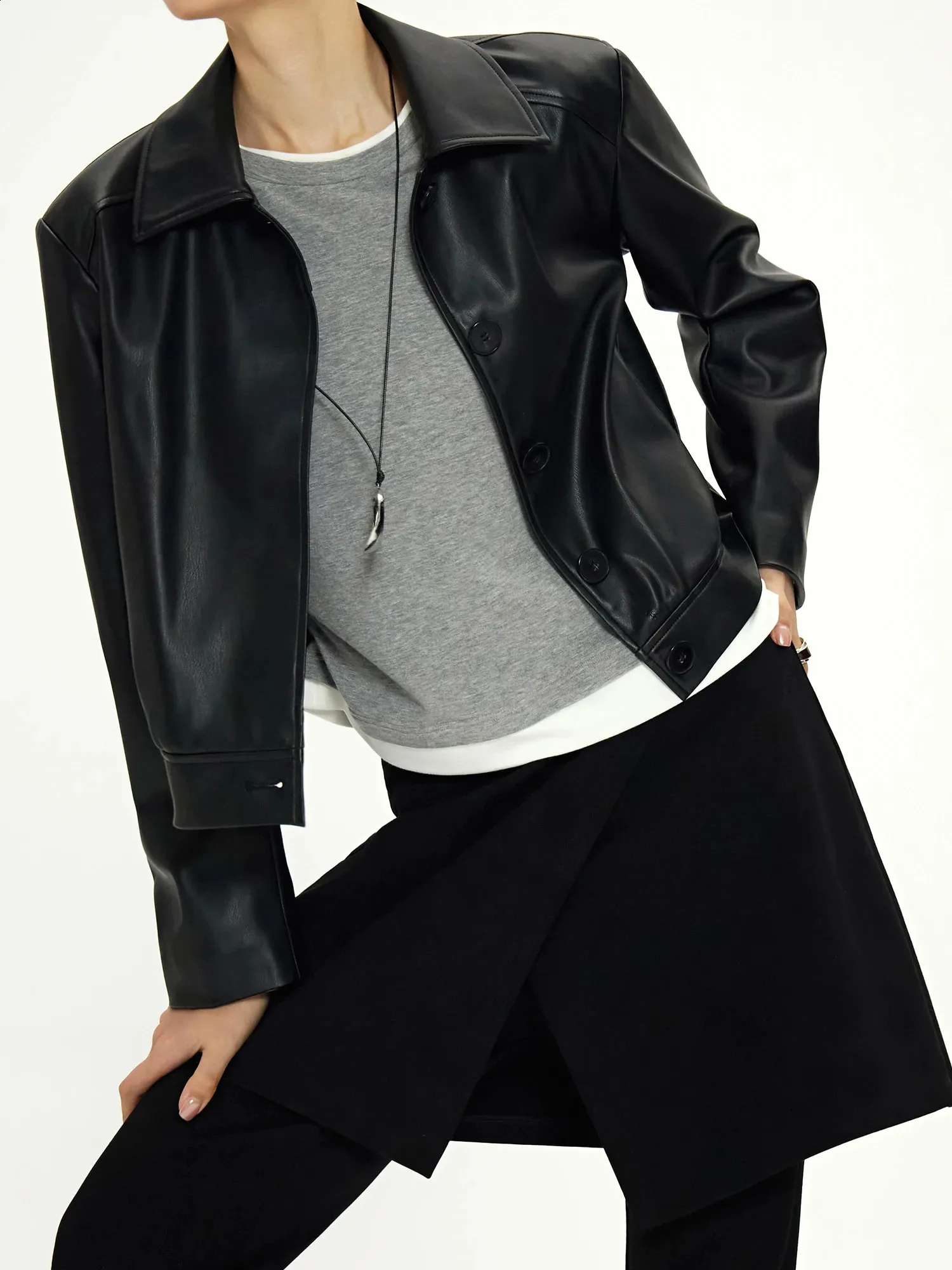 ROUND SHORT FAKE LEATHER JACKET ブラック SHORT LEATHER JACKET BLACK – Sunflower