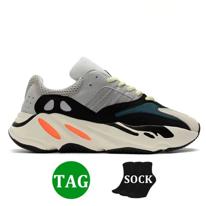 2024 Designer 700 Shoes for Men Women Leather sports shoes Classic Black White Blue Red Brown Grey Mens Trainers Sports Sneakers Outdoor Platform Shoe