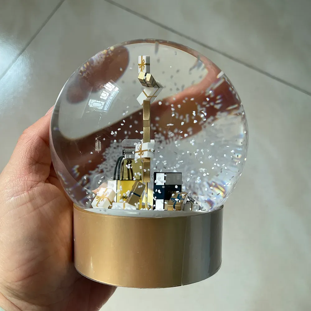 Christmas Snow Globe With Crystal Ball And Perfume... From Maxsending ...