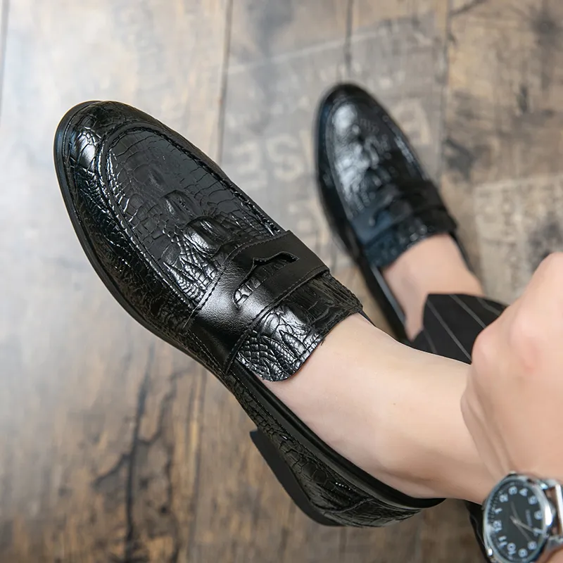 Men's Black Slip-On Leather Dress Shoes for Business and Formal Wear from Dhgate Casual Shoes - price 50.66 Men's Black Slip-On Leather Dress Shoes for Business and Formal Wear from Dhgate Casual Shoes - price 50.66