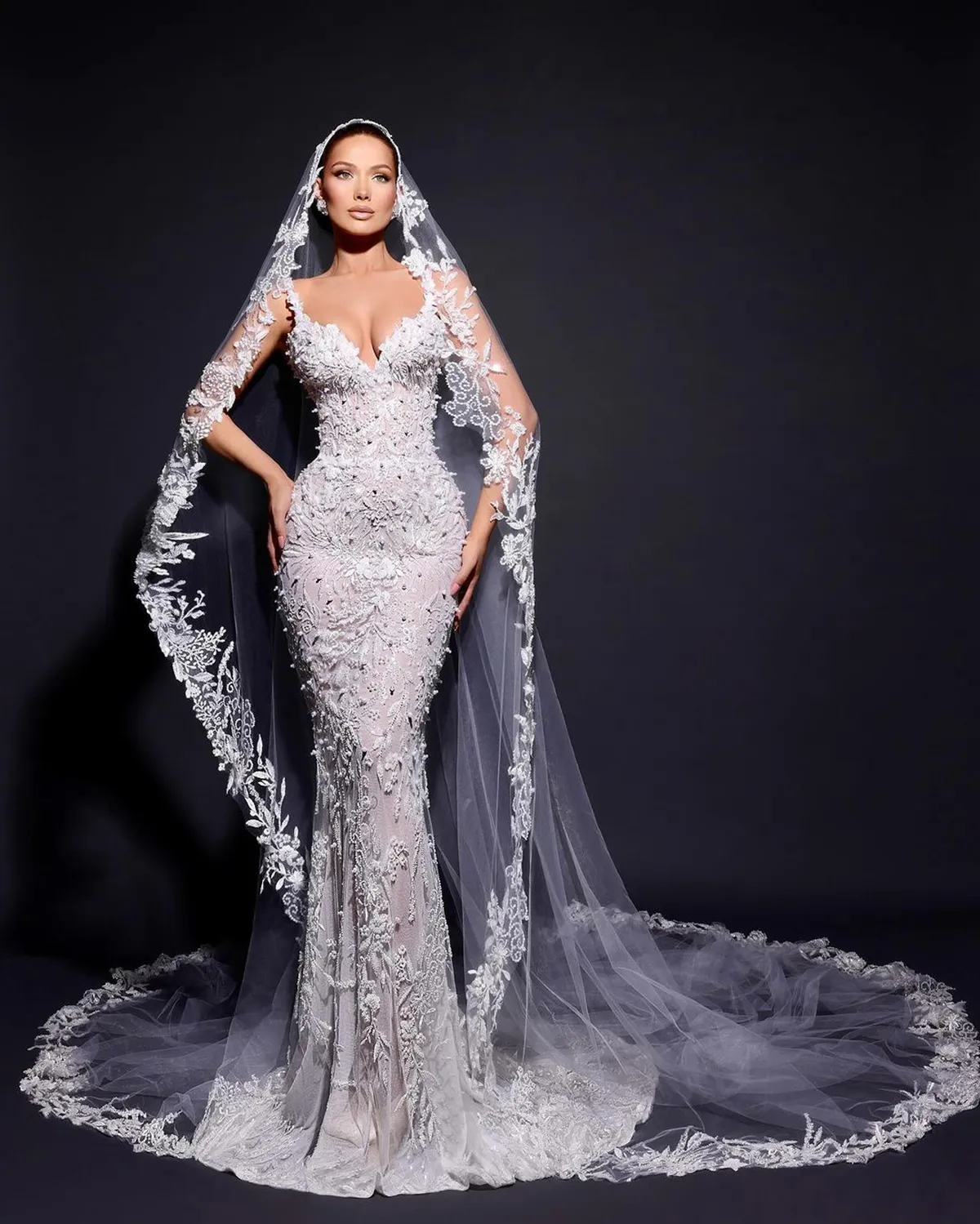 Lace Applique Mermaid Wedding Dress: Beaded, Strapless Gown. Shop Now! from  Dhgate Mermaid Wedding Dresses - price 215.9