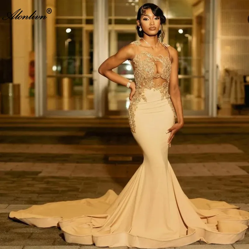 Mermaid Style Prom Dresses: Elegant Velvet Mermaid Prom Gown With