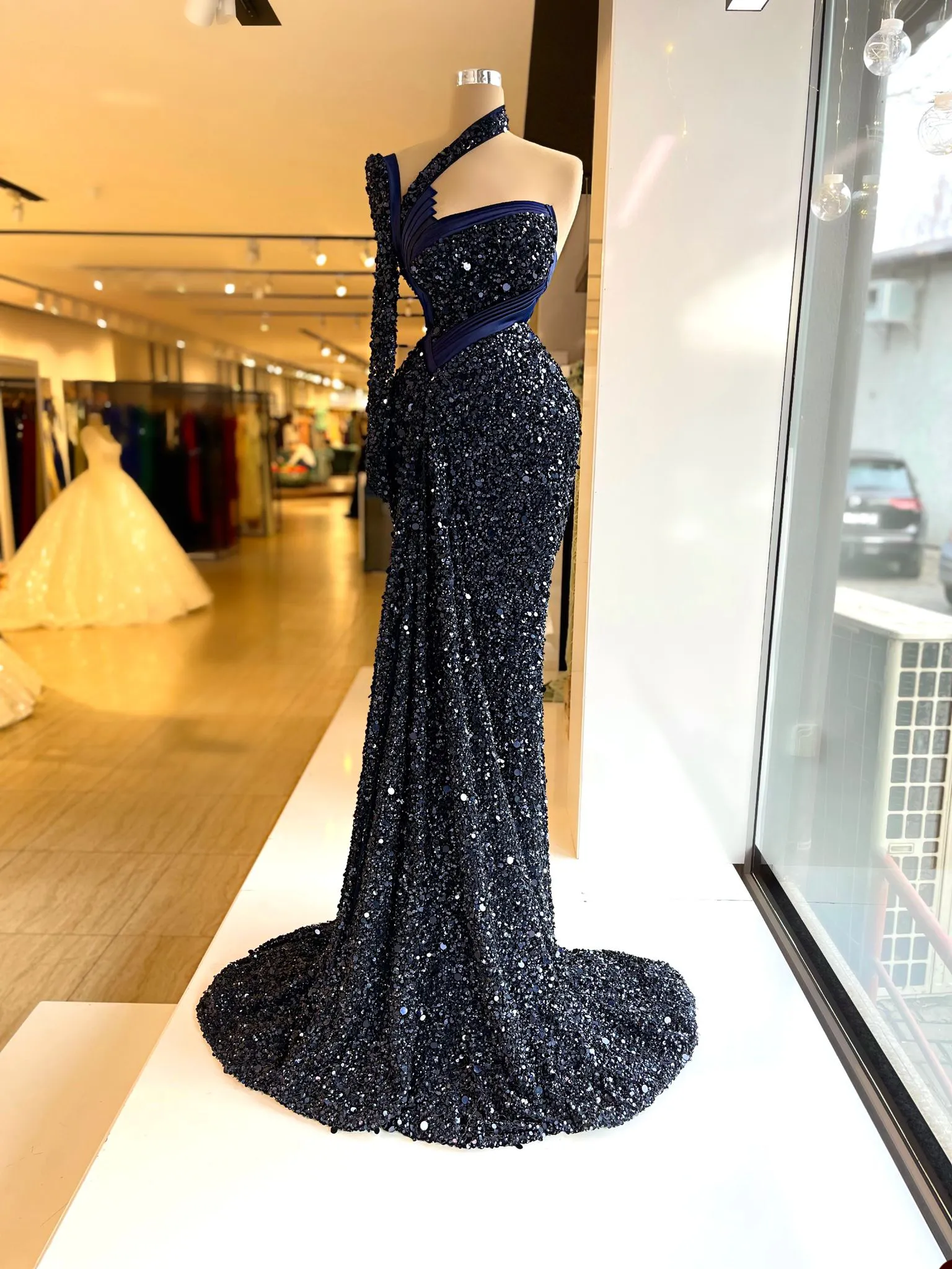 green emerald velvet dress Plus Size Glittery Empire Waist Halter Neck Formal Evening Dress main image 1