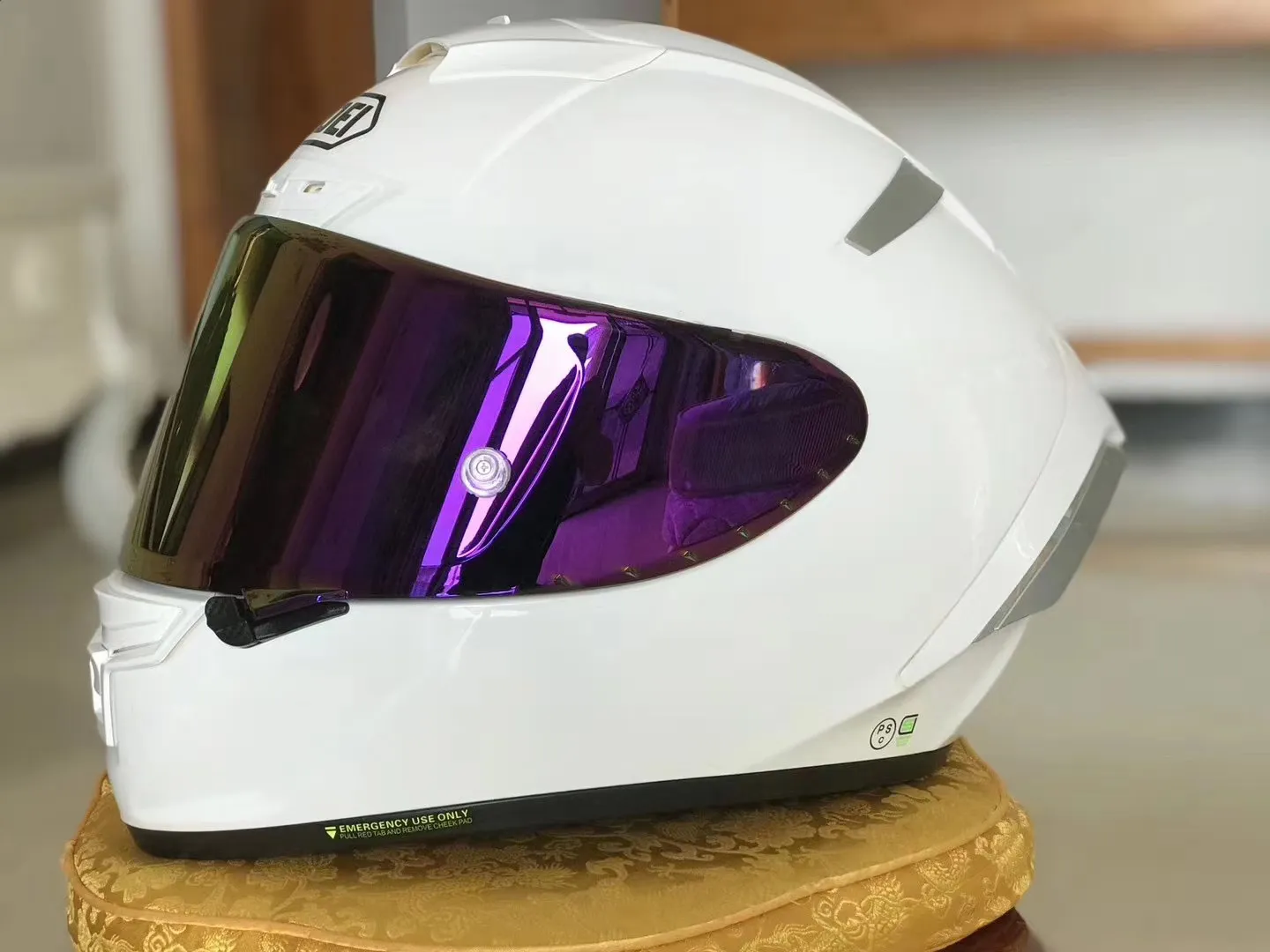 SHOEI X-FOURTEEN X-14 ホワイト Lサイズ|バイク SHOEI X-FOURTEEN X-14 ホワイト Lサイズ|バイク