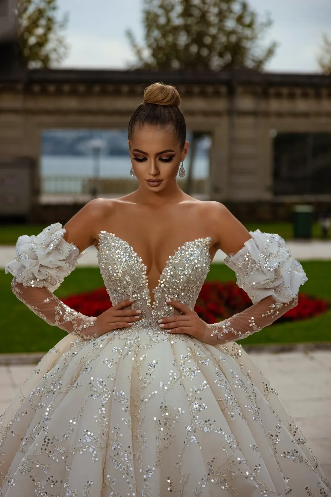 Stunning Beading sequined Pearls Lace Sweetheart Ball Gown Wedding Dress Delicate Appliques Lace Off Shoulder Puff Sleeves Bridal Gowns 2024