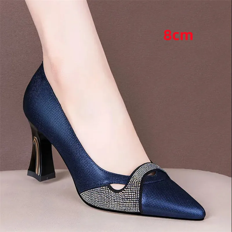 Comfortable navy pumps hot sale