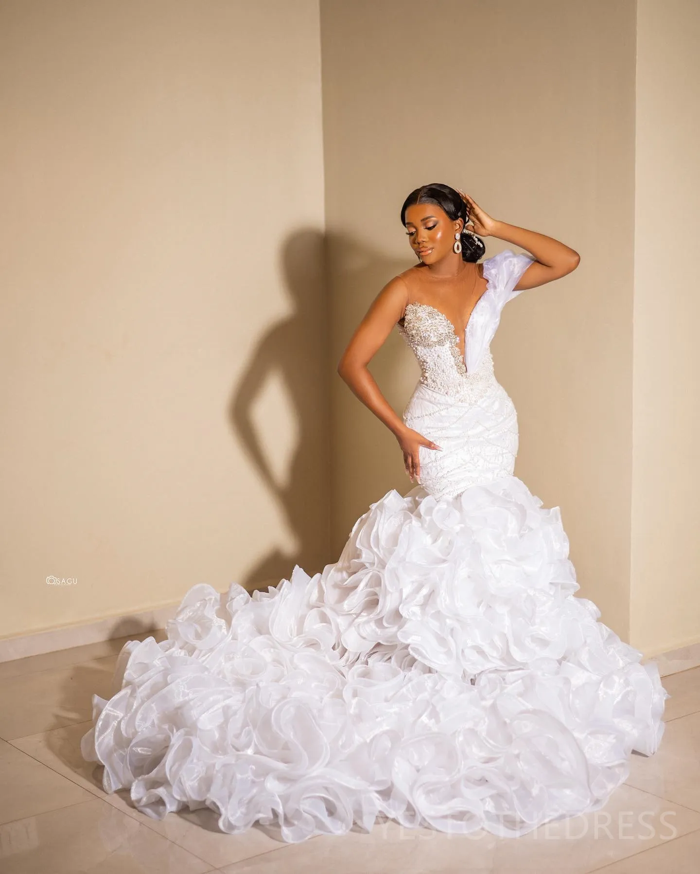 Black and white mermaid wedding dresses online