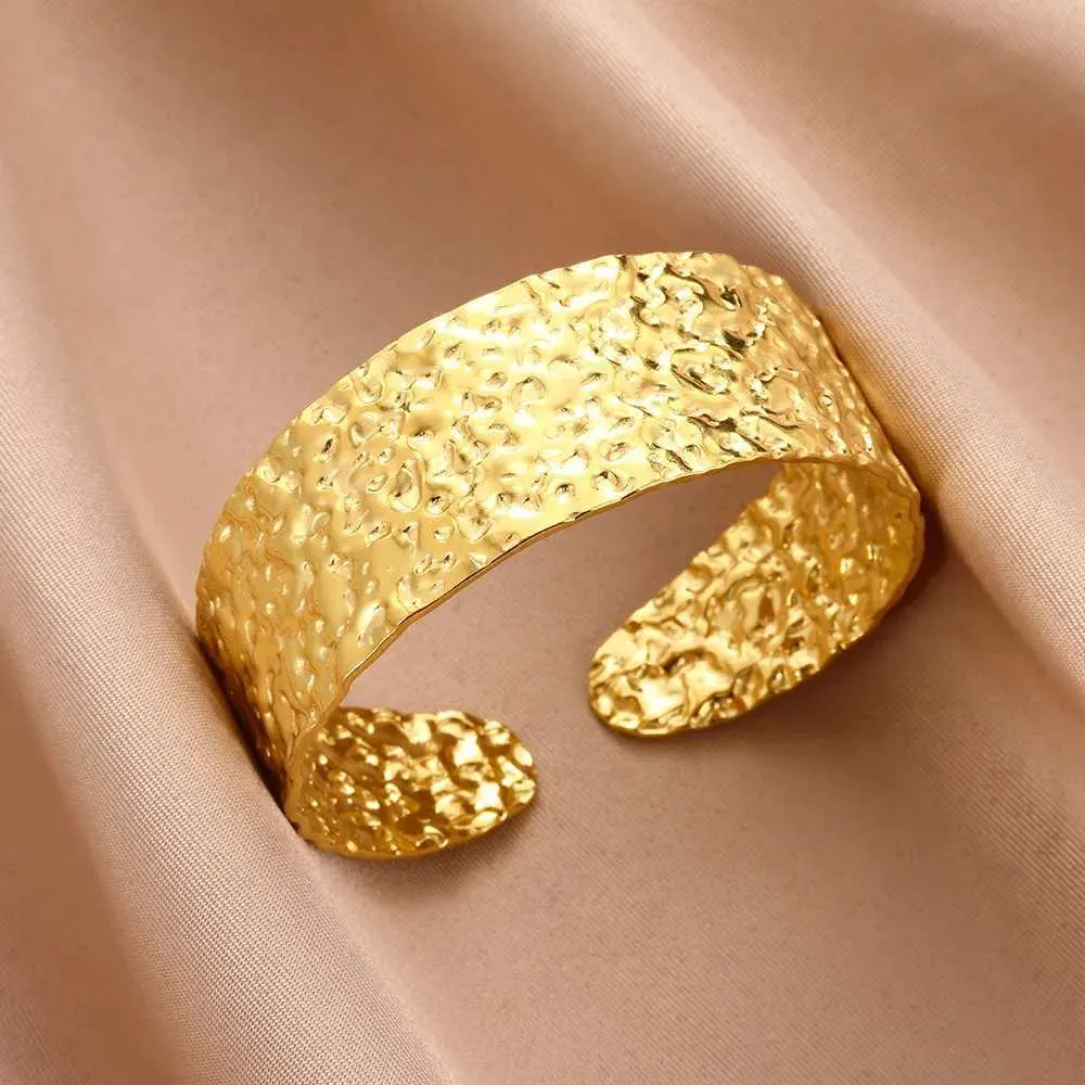 Textured Cuff Bracelet Gold Stainless Steel Vintage Bangle Women_voghion.com