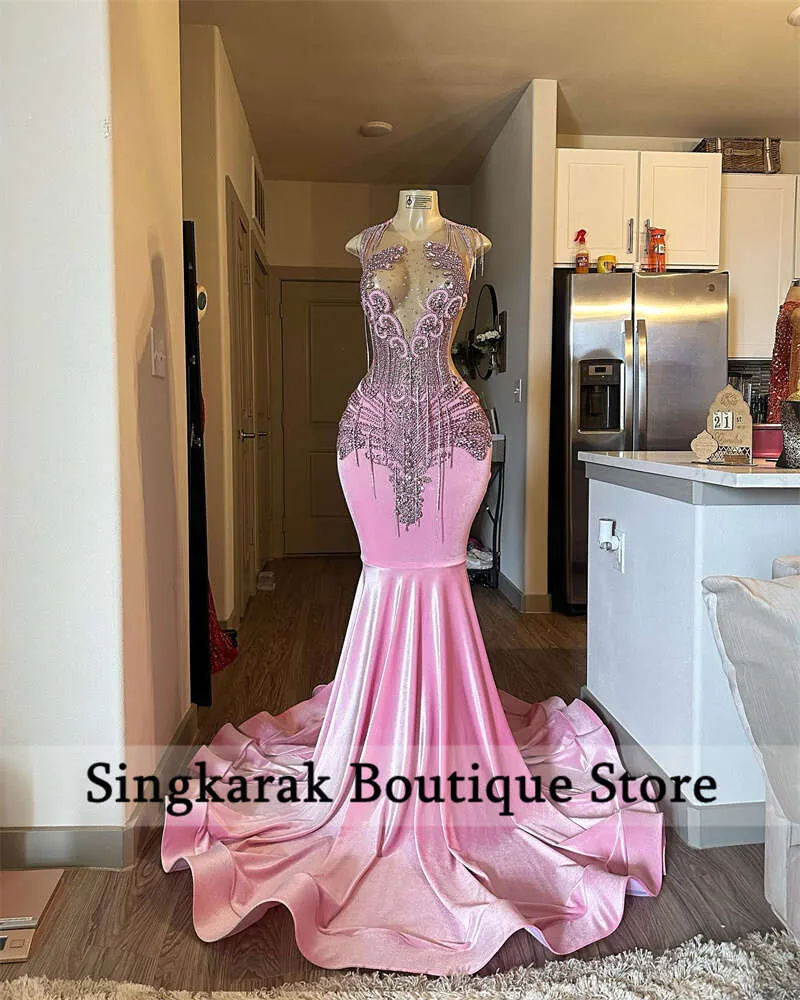 Elegant Sparkling Pink Diamonds Prom Dress with Veet Glitter Crystals Rhinestone Beads Tassels Graduation Special Party Gown
