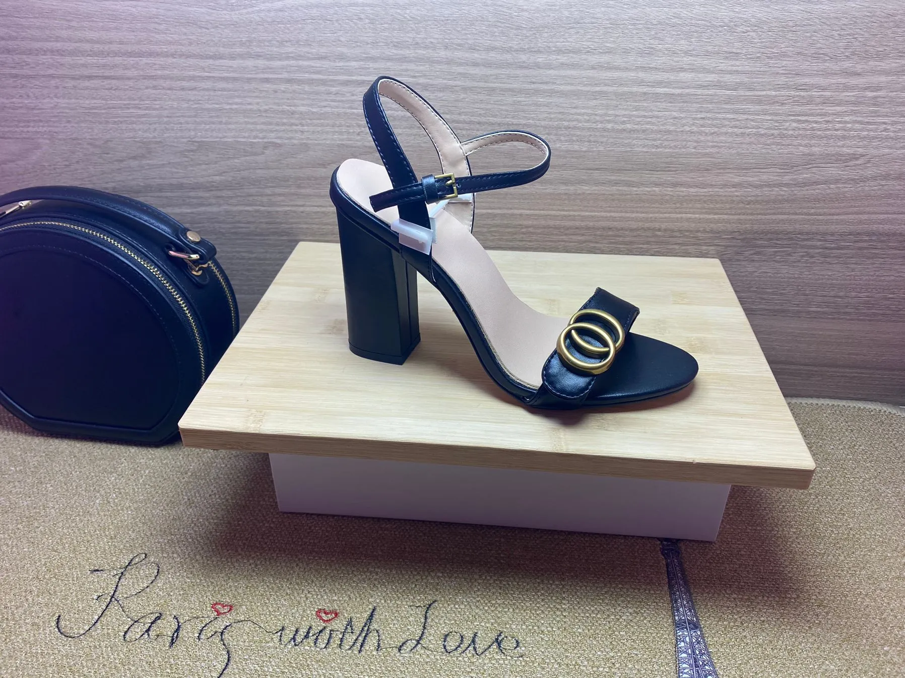 Sandali Con Tacco Alto In Pelle Femminile Piega Sandali Inquieto Sandali Tallone Grosso Ato Di Punta Di Scarpe Estive Da 50 49 DHgate