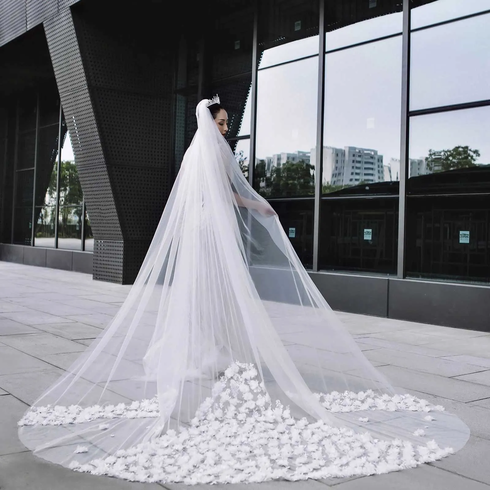 Hair Jewelry V123 Full Flowers Lace Beaded Wedding Veil Long Cathedral Style Soft Bridal Illusion with Comb Bride_ipsvogv.com