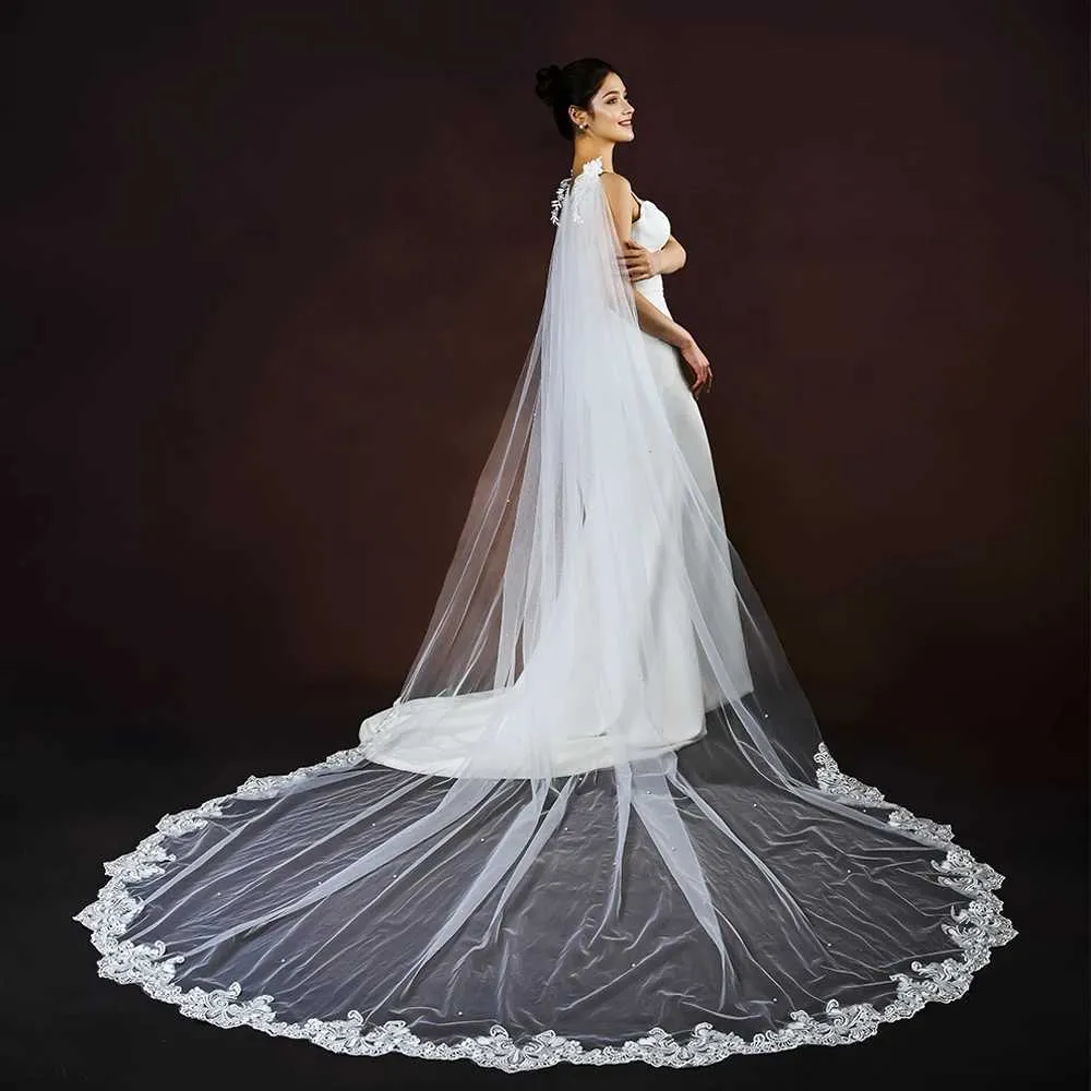 Velo a cappa da sposa per abito da sposa lungo a cattedrale_voghion.com