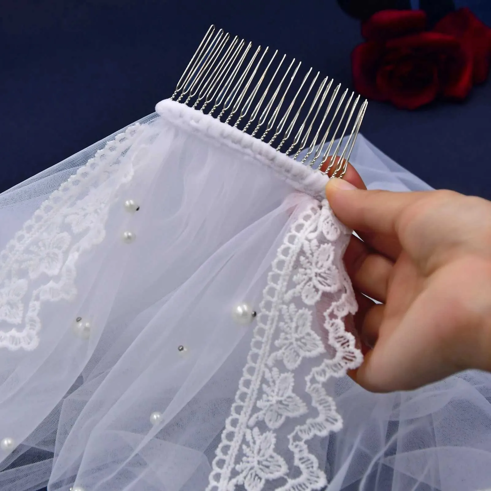 Gioielli V168 Velo corto Velo da sposa con perline di perle 1 strato Mantiglia con bordo in pizzo con punta delle dita Accessori per capelli da sposa morbidi per_voghion.com