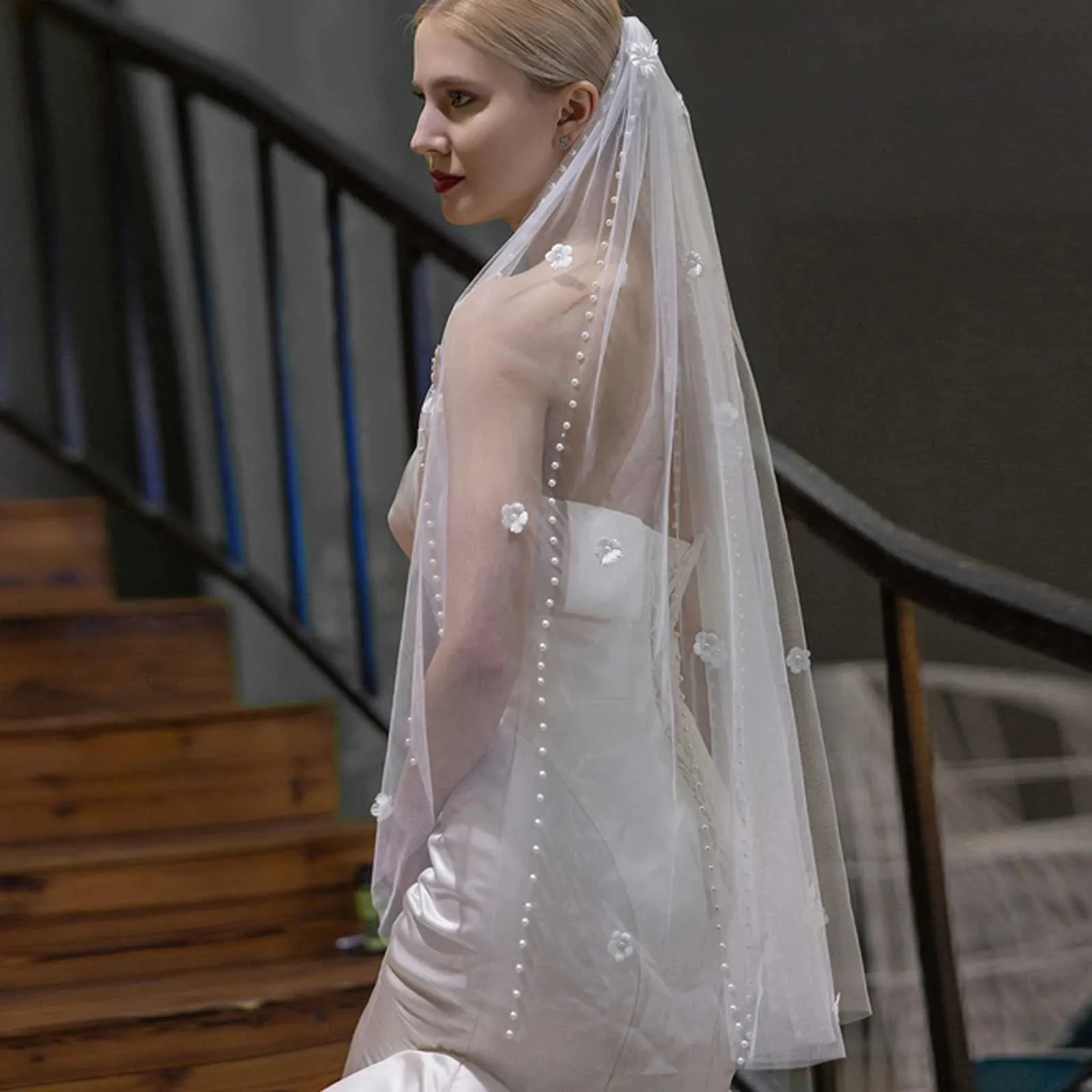 Hair Jewelry V193 Pearls Beaded Wedding Veil 3D Flowers Long Cathedral Soft Bridal Illusion with Comb Elegant Bride_voghion.com