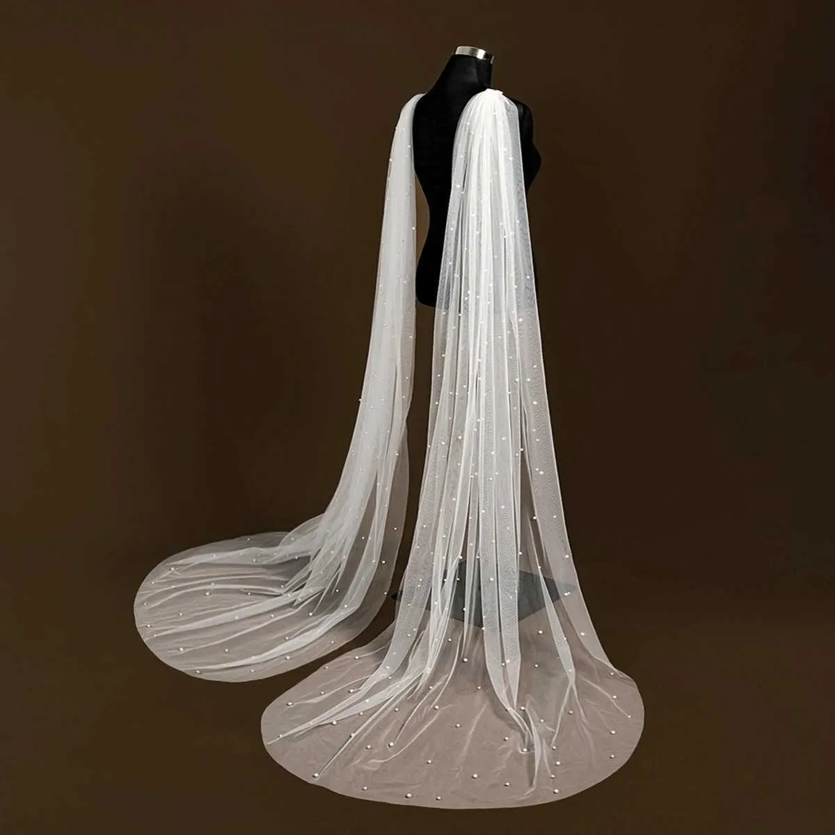 Bijoux de cheveux Cape de mariée pour femme Ailes de mariée Perles Voile de mariage perlé Manches amovibles Épaules Couverture Châle Mariée_voghion.com