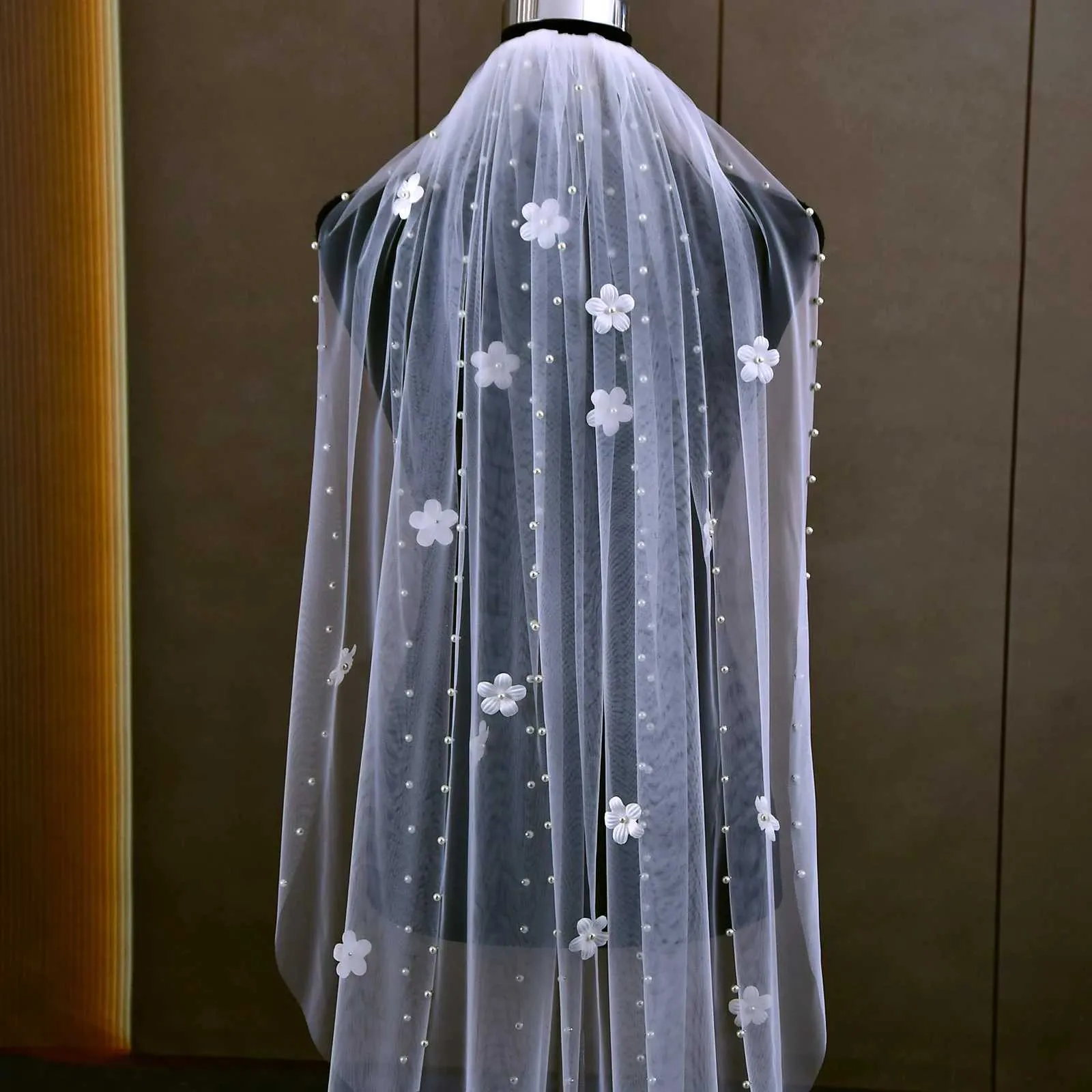 Hair Jewelry V193 Pearls Beaded Wedding Veil 3D Flowers Long Cathedral Soft Bridal Illusion with Comb Elegant Bride_voghion.com