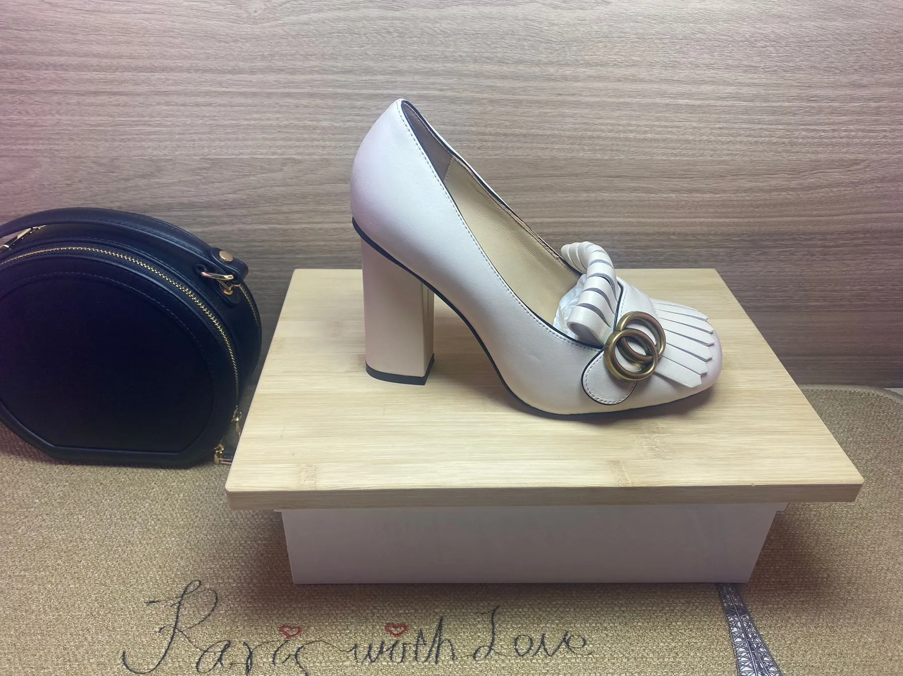 Round heel shoes hotsell