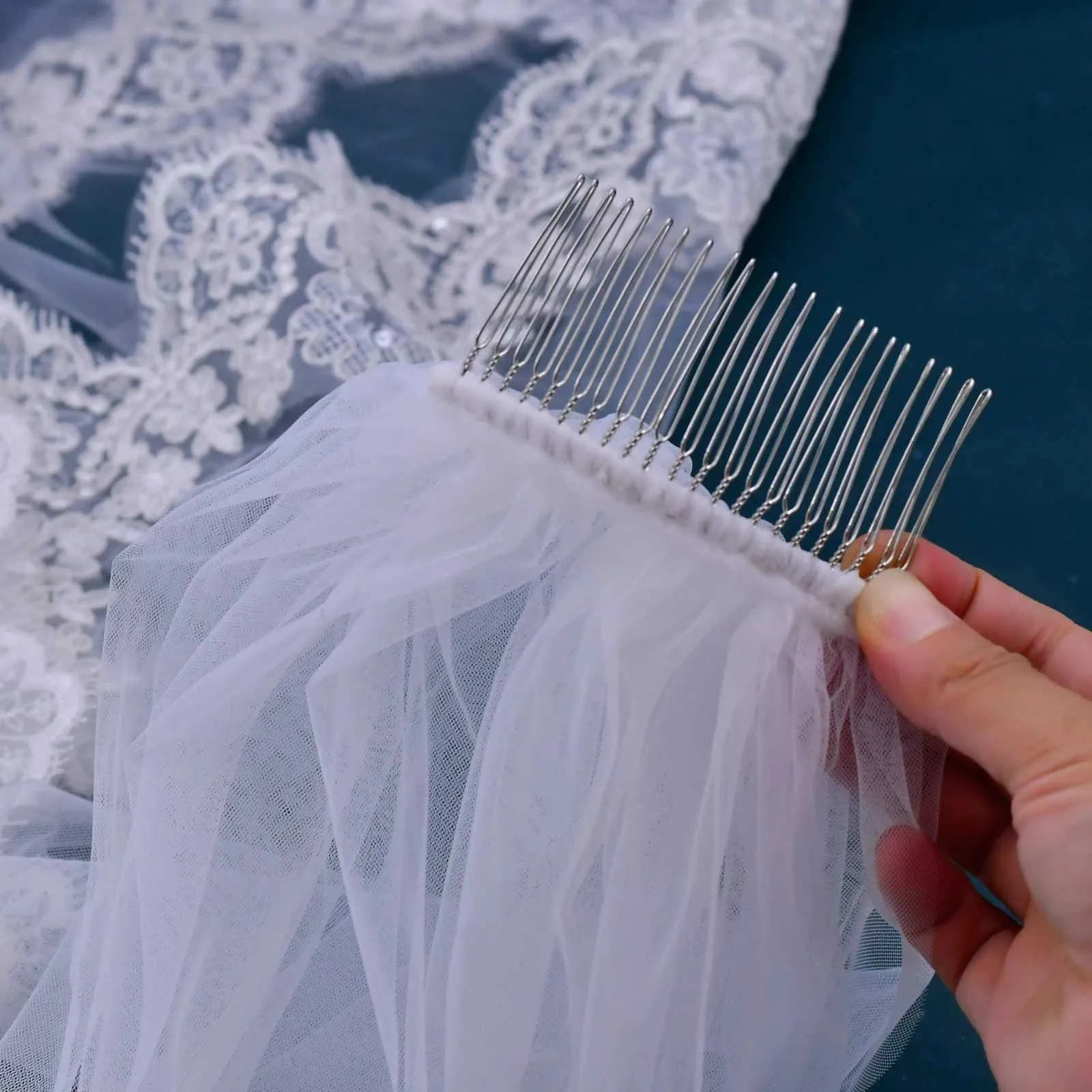 Hair Jewelry V163 Love Shape Veil Long Bridal Veils Cathedral 1 Tier Lace Appliques Edge Mantilla Wide Wedding_voghion.com