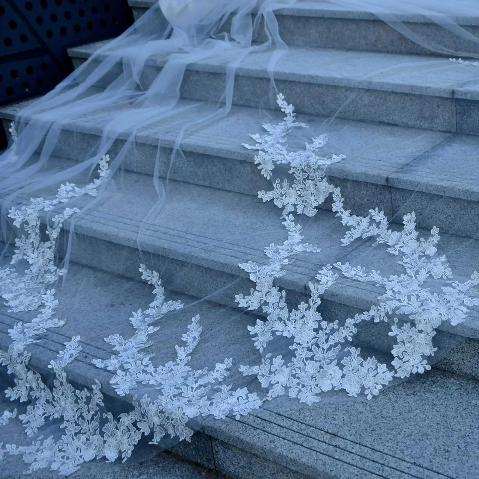Hair Jewelry Wide Tree Vine Lace Patch Wedding Veil Long Cathedral Style Illusion 1 Tier with Comb Bridal Accessories_voghion.com