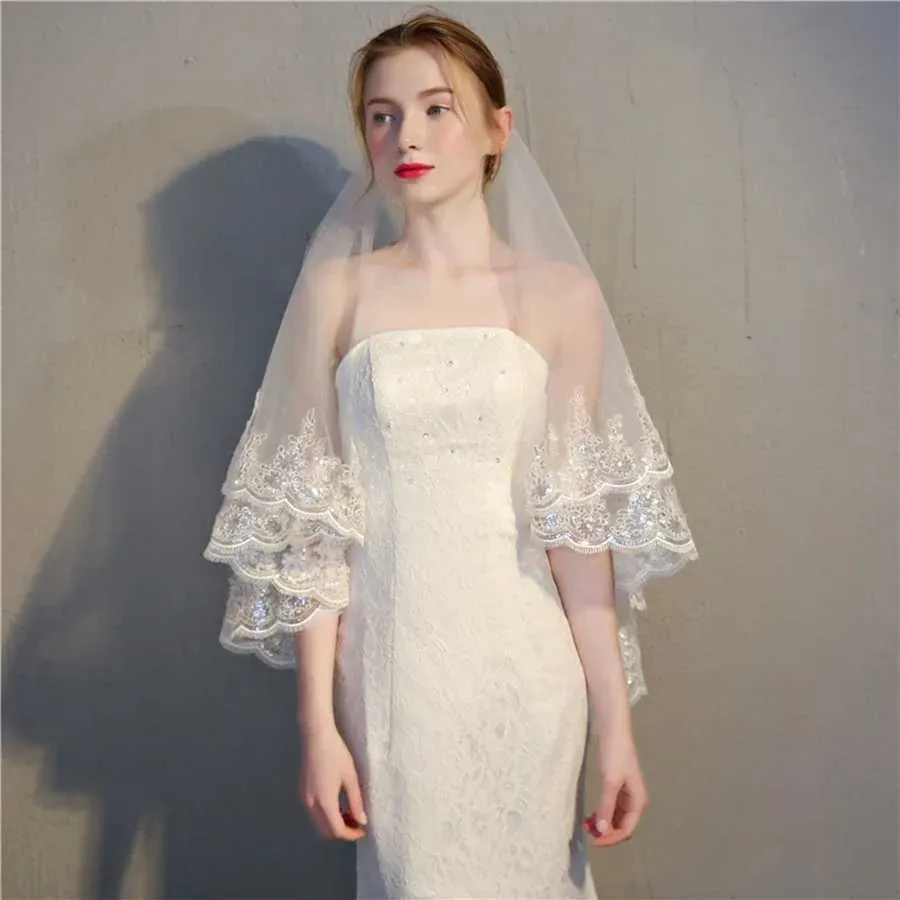 White Ivory Two Layer Wedding Veil With Lace Edge For Brides_voghion.com