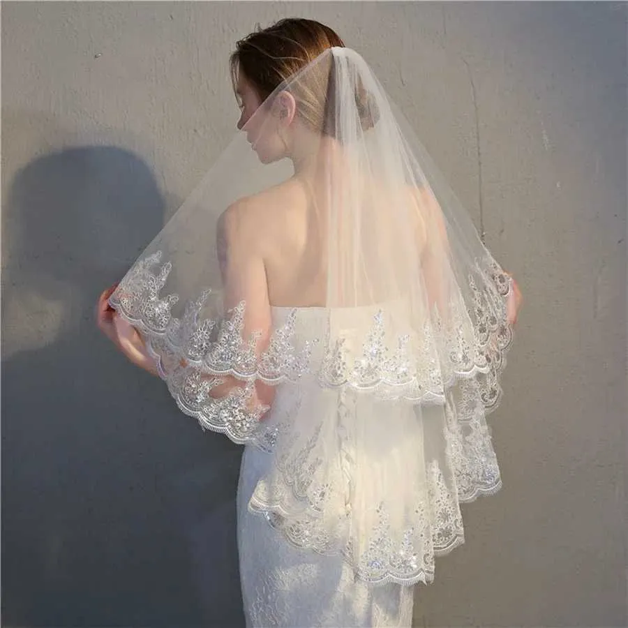 White Ivory Two Layer Wedding Veil With Lace Edge For Brides_voghion.com