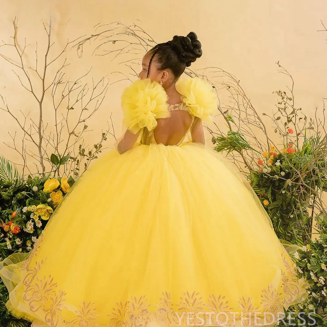 Yellow Flower Girl Yellow Prom Dress with Long Cap Sleeves, Tiered Tulle Lace, and Queen Princess Style - Perfect for Birthday Parties and Special