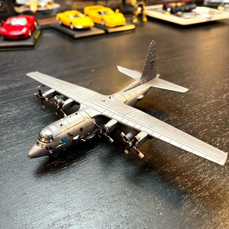 AC130ガンシップ1：200スケール航空機モデル 子供と大人向けの