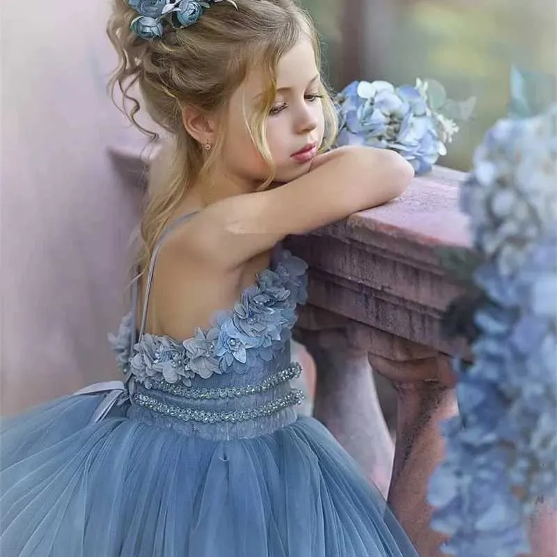 Flower girl dusty blue top