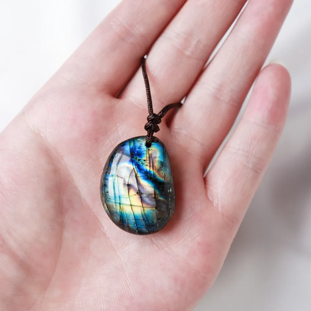 Natural Labradorite Labradorite Pendant For Men Energy Quartz Stone Ornament With Moonstone Random Shipping From Homepro11 5.56 DHgate.Com