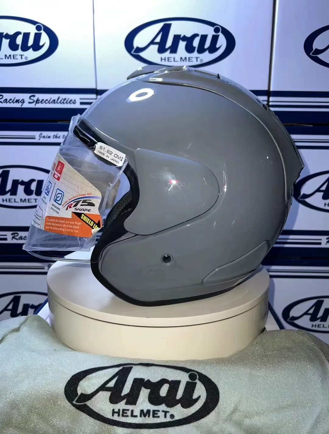 Arai ジェットヘルメット 61.62CM 付け替えれ 赤白