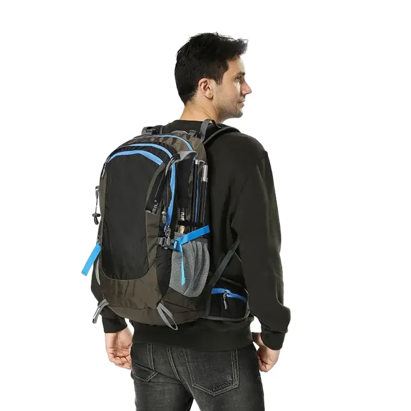 折りたたみ可能なウォーキングポール：軽量調整可能なハイキング