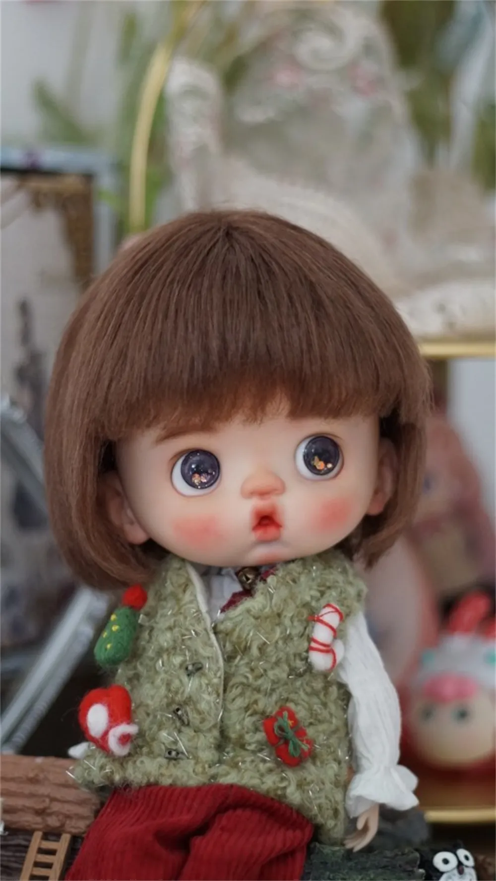 Qbaby Big Head Series Short Hair Wig Accessory: Handcrafted