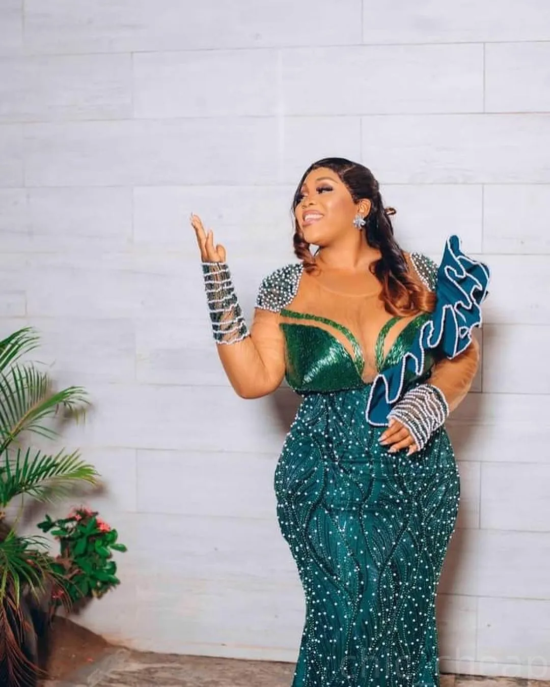 Hunter Green Plus Size Prom Dress 2025 Pearls Beaded Sequined Long Sleeve Formal Gown with Lace-Up Back from Dhgate Prom Dresses