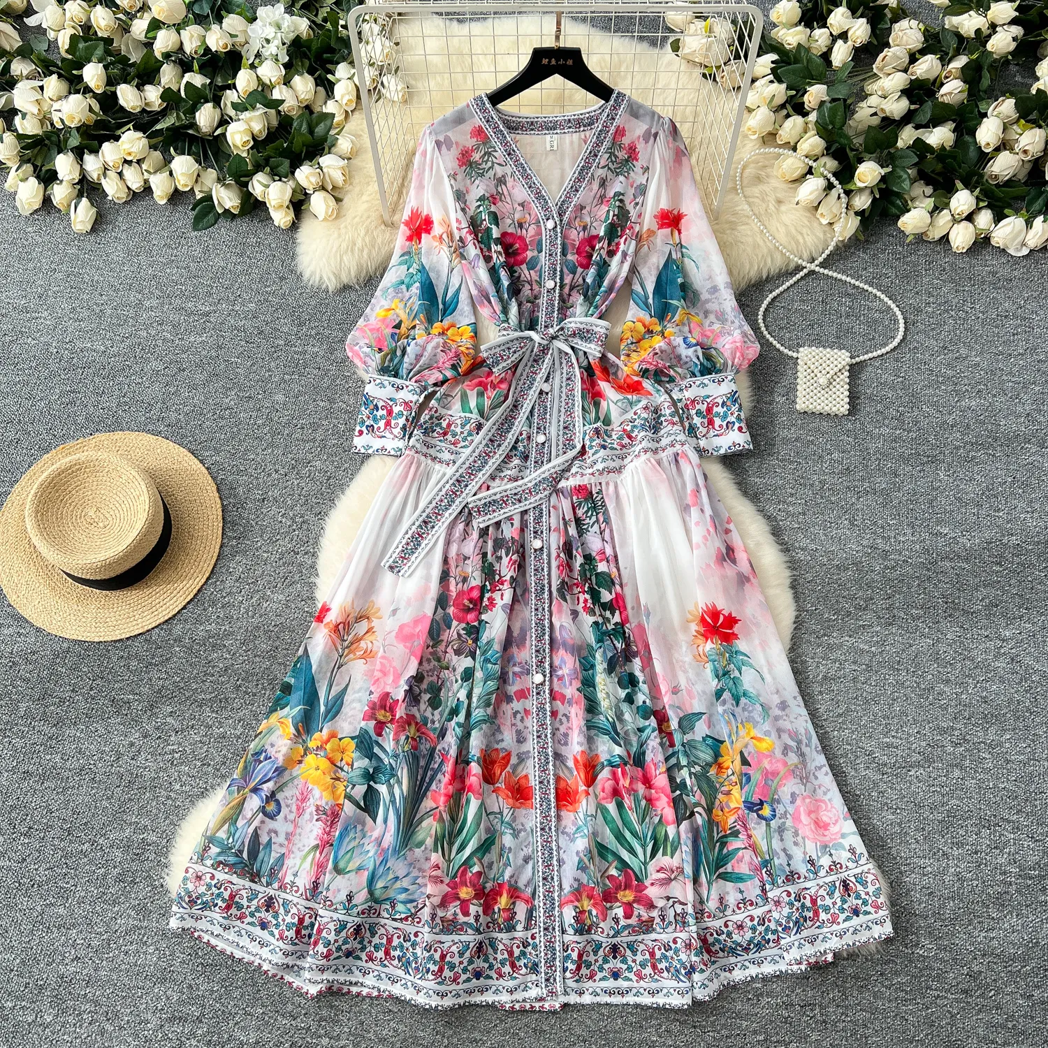 Embroidery White V-Neck Chiffon Summer Dress Embroidery White V-Neck Chiffon Summer Dress