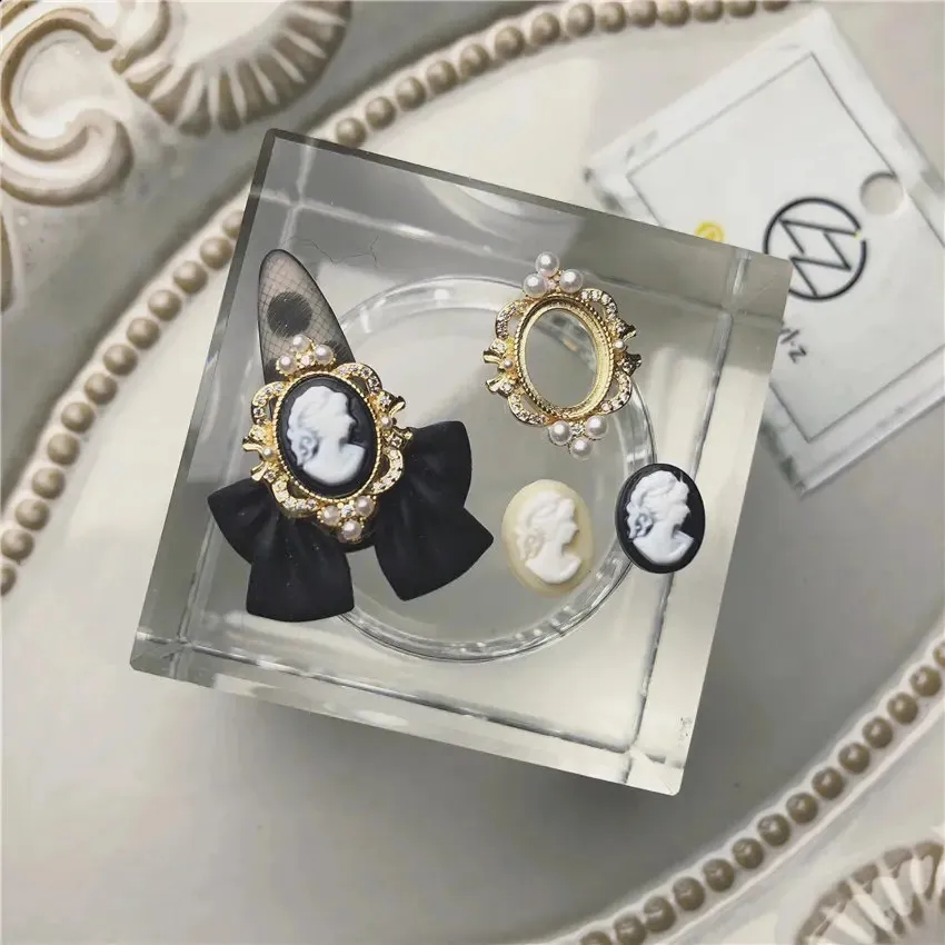 Beauty Baroque 3D Alloy frame nails with Zircon and Pearl