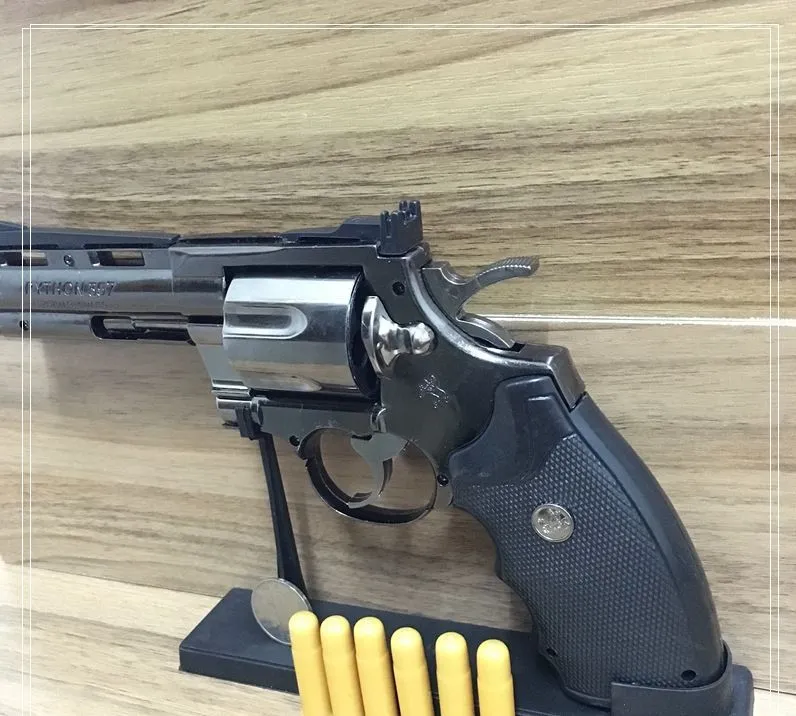 パイソンリボルバーライター インフレータブルデザインの金属製防風銃