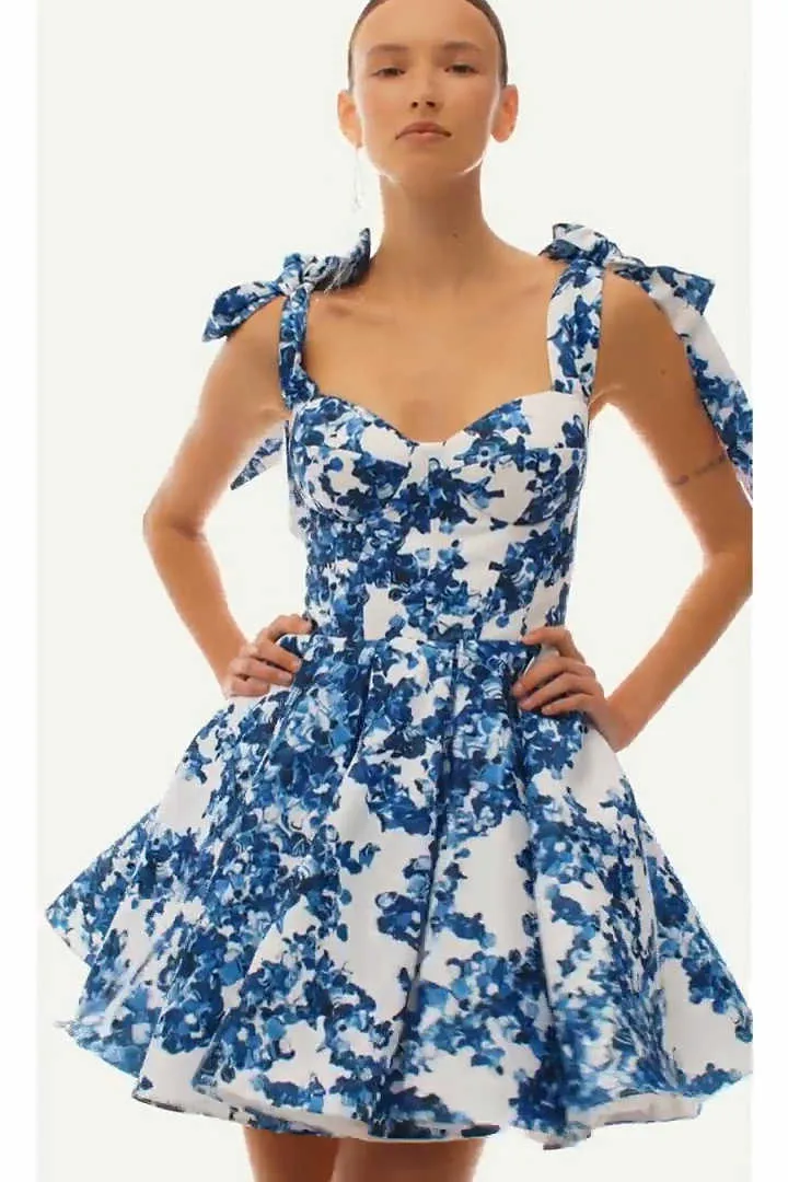 off runway dresses Straight-Off-the-Runway Dresses I Want to See at the Oscars