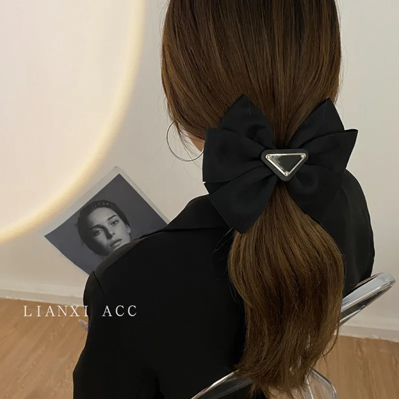 Triangle Spring Ribbon Triangle Spring Ribbon